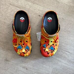 Pokémon X Crocs Classic Clogs ‘Charizard’ 210242-001 New